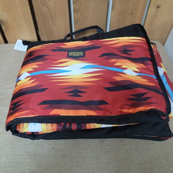Pendleton Outdoor Packable Blanket 60” x 72” Picnic Camping Beach Tailgating - Picture 4 of 5